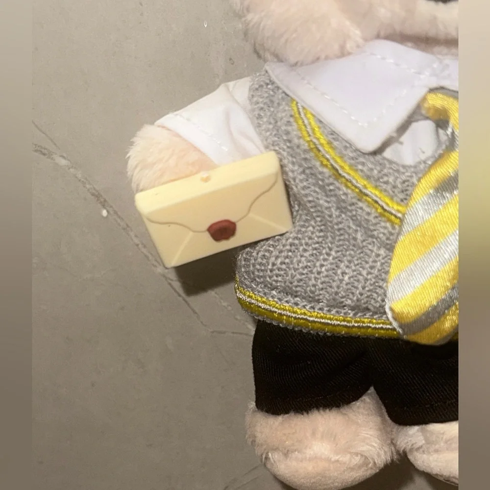 Starbucks x Harry Potter Hufflepuff Bearista Keychain - China Exclusive - Picture 3 of 4